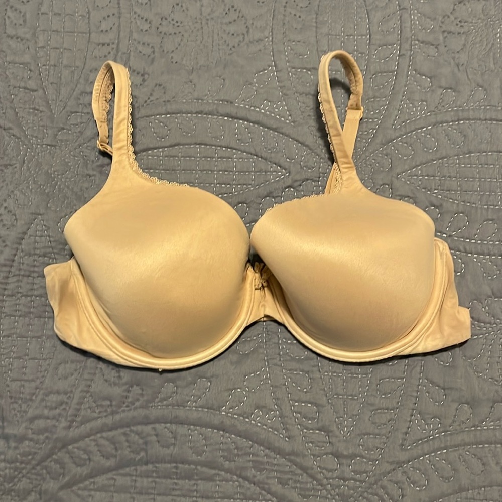 Victoria’s Secret Body by Victoria Perfect Coverage Bra | Size 34 D
